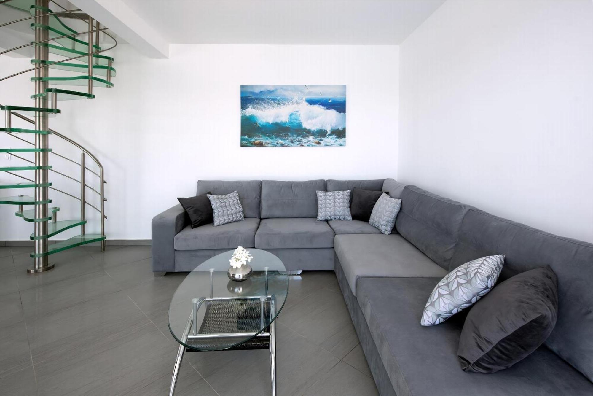 Villa Cpv 3 Bedrooms Lucas Pirgi *