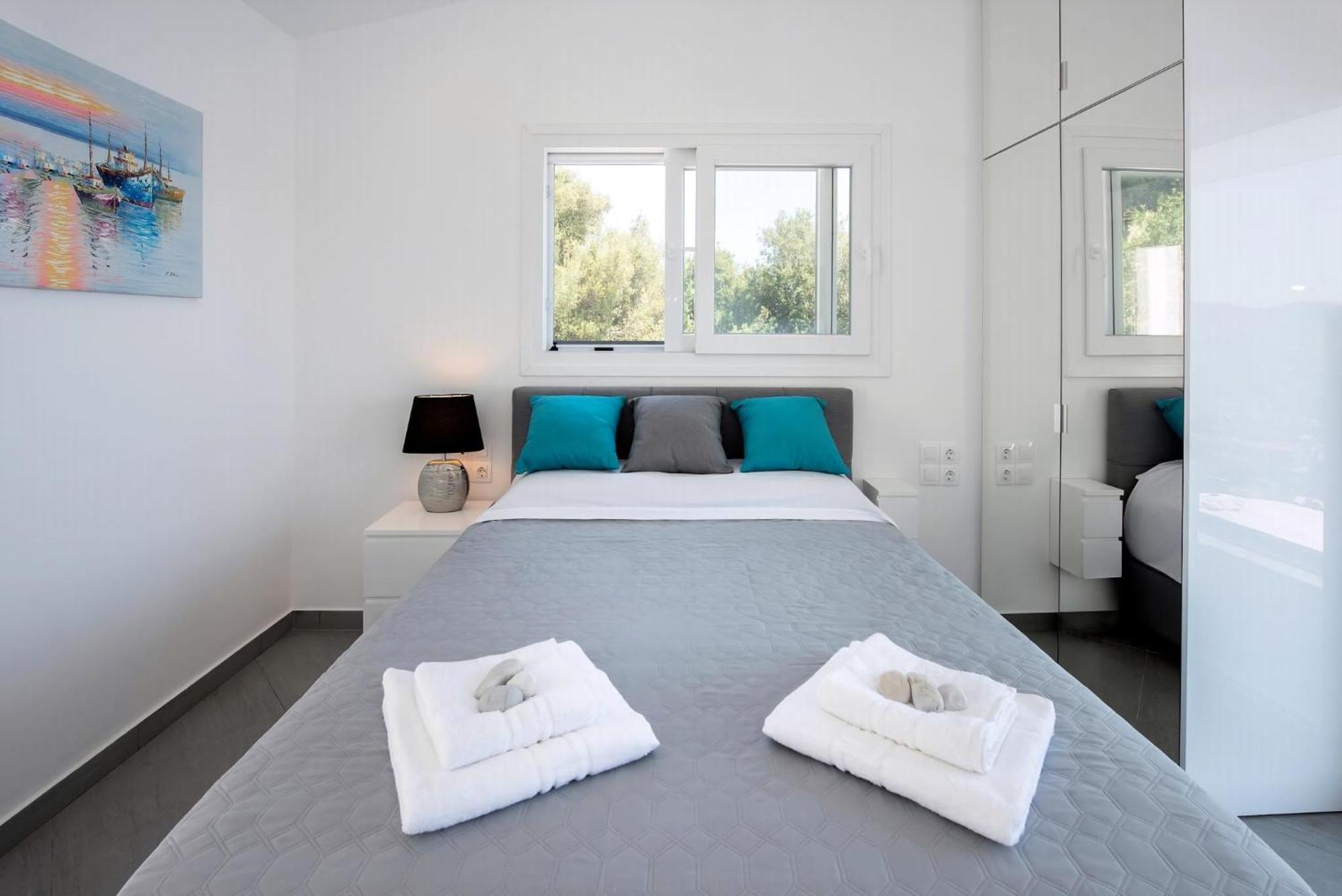 Cpv 3 Bedrooms Lucas Pirgi Villa